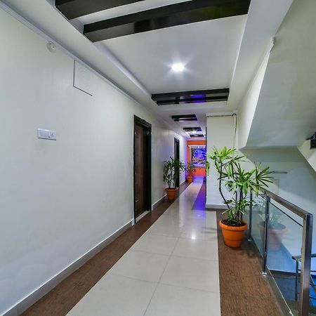 OYO 24288 Surya Teja Residency Khammam Exterior foto