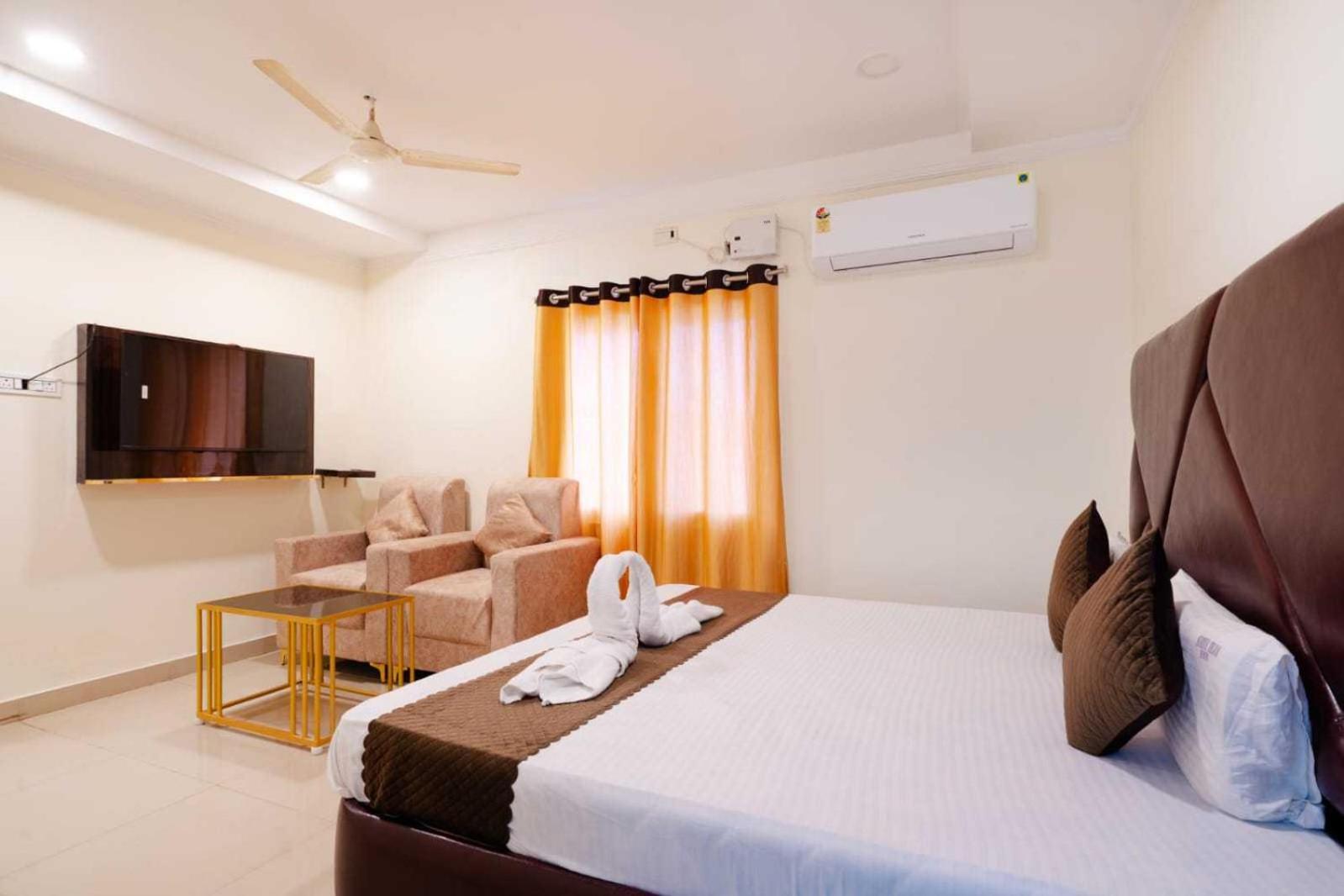 OYO 24288 Surya Teja Residency Khammam Exterior foto